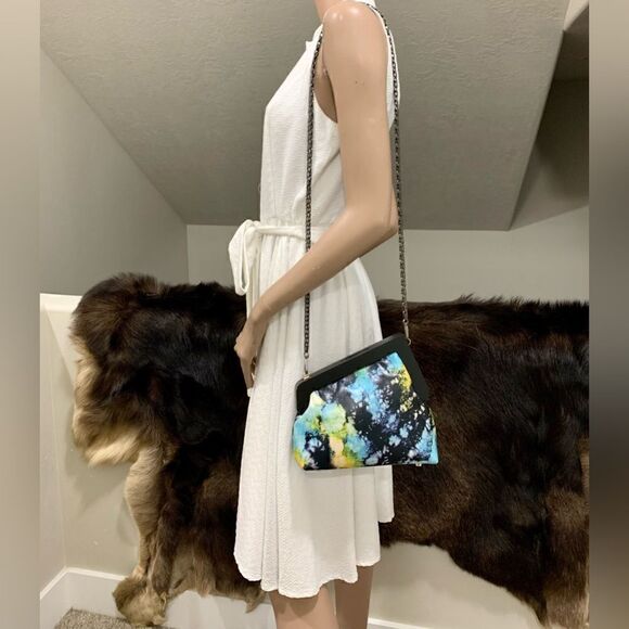 Handmade Genuine Premium Leather Tie-dye Printed Wooden Frame Bag with 2 Chains - Picture 7 of 16